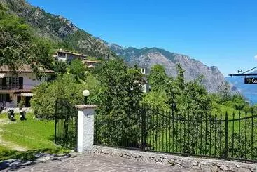 Turistihuoneistot Country House Casa Marisa Garden And Lake View By Garda Domus Mea