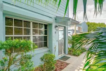 ツーリストアパートメント Perfectly Located Beach Home With Garage Steps From Flagler Avenue! Stroll To The Beach!