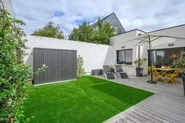 Tourist flats La P Tite Vannetaise   Petite Maison Au Bord De L Eau à Conleau Avec Vélos