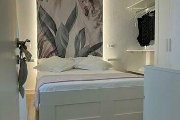 דירות לתיירים V&c Home Rental Specialist Appartamenti Fronte Lago Maggiore