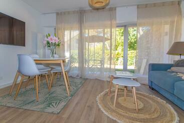 Apartamenty turystyczne La Naïade   à 300m De La Plage
