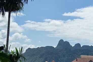 پانسیون Queens Mountain View House