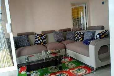 Bed and Breakfast D Sunset Syariah Hotel Tawangmangu