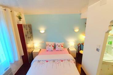 ベッドアンドブレックファースト La Dourmide