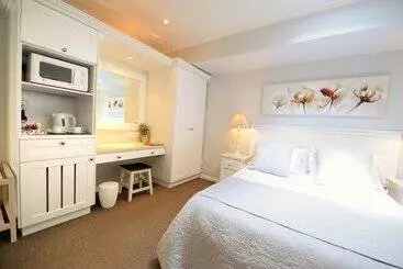 Beachwalk Bed And Breakfast   #solar Energy #no Loadshedding