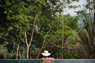 בית מלון כפרי Sweet Songs Jungle Lodge, A Muy’ono Resort