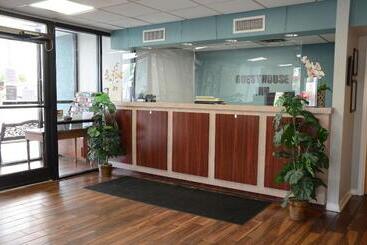 بنسيون Clarksville Inn