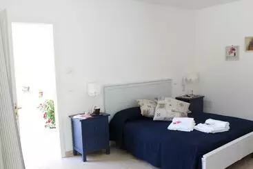 Bed and Breakfast Book And Bed