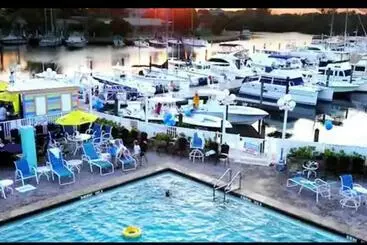 Appartement-hotel Remodeled, Huge Pool, Tiki Bar & Grill, Quiet Room