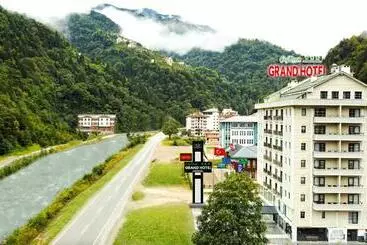 ホテル Grand çaykaram