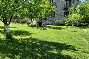 Bed and Breakfast Guest House Ijevan S Garden