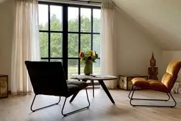 Aamiaismajoitus (B&B) Deurles Moment