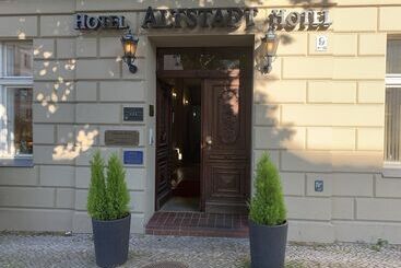 ホテル Altstadt