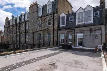 ツーリストアパートメント Balgownie   Beautiful Apartment Close To The Beach