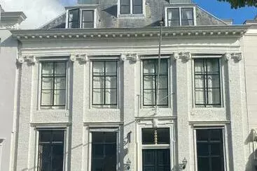 ホテル Logies Aan De Dam