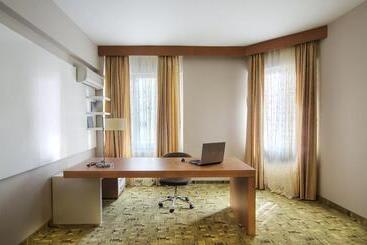 فندق Cerkezkoy Business