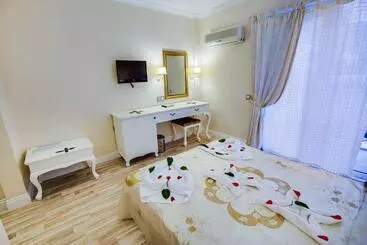 The Pinehill Hotel & Suites