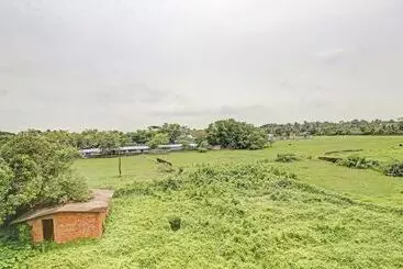 Hotelli Treebo Grand Vistara Airport Suites