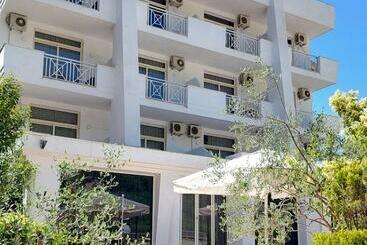 בית מלון כפרי Nacional Durres