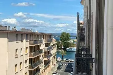 Appartements touristiques Studio à 2 Mn De La Gare Refait à Neuf Au Mois De Mai Ouff