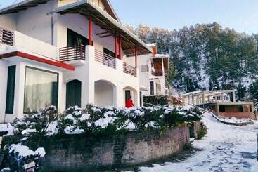 Just Naturals Wellness Resort Nainital