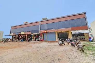 Szálloda Oyo 88893 Lakshmi Sri Deluxe Boarding & Lodgeing