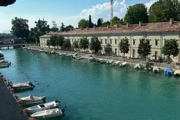 ベッドアンドブレックファースト C House Rooms Lake