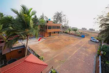 Hotel Saikushi Beach Resort