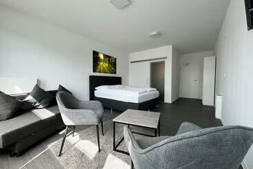 膳宿费 Kleines Boardinghouse