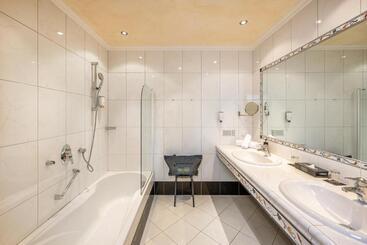 בית מלון כפרי Alpin Life Resort Lürzerhof