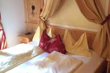 Отель Baita Velon