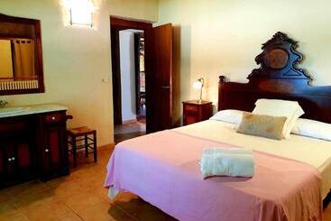 شقق خاصة سياحية Masía Restaurada Con Piscina Privada28 Pax