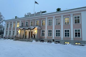 آپارتمان‌های توریست‌ها Penthouse Kadriorg