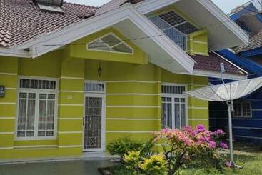 游客公寓 Villa Berastagi Mas