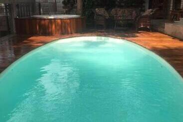 آپارتمانهای توریستها Casa Charmosa Com Piscina Aquecida, Jacuzzi, Ar