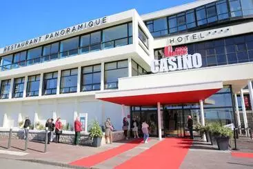 ツーリストアパートメント Le Petit Poltais   Centre Du Pollet   Proche Port & Plage