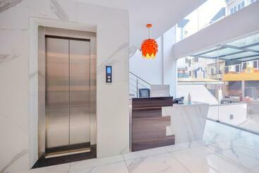 ホテル The Paradise International