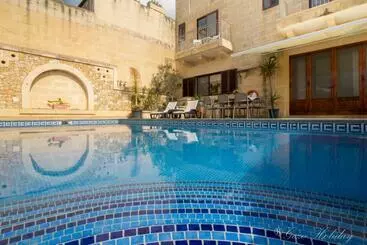 استراحتگاه Villa Mandolina