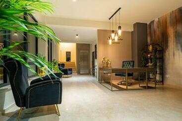 Signature Aparthotel Boutique