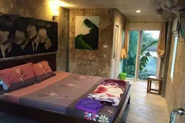 Majatalo อีต่องโฮมสเตย์