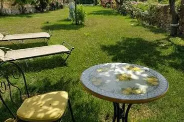 Majatalo Scuderie Del Cavaliere Delle Gravine