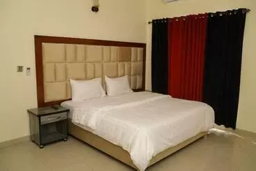پانسیون Royal Family Suite E 11 Only For Families Islamabad