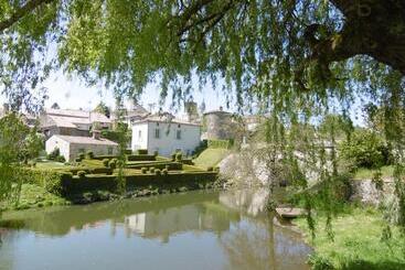 住宿加早餐 Alba Melusine