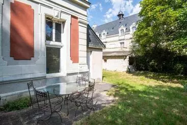 Turistihuoneistot Castle Life At Saint Benoît La Forêt