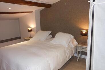 호텔 Les Logis Du Roy