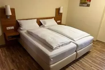 ホテル Restaurant Zum Kirschbaum