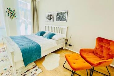 관광객 아파트 Colorful & Quiet Apartment In Beautiful Viennese Building