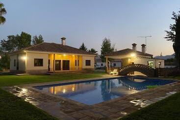 آپارتمان‌های توریست‌ها Villa Las Viñas