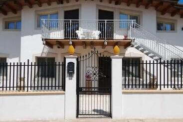 آپارتمان‌های توریست‌ها Casa Vacanza Brucoli Mare 1