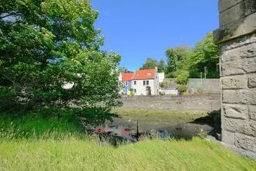 ツーリストアパートメント The Wee Blue House, East Neuk